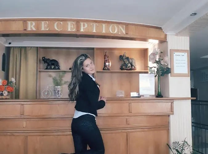 Еника